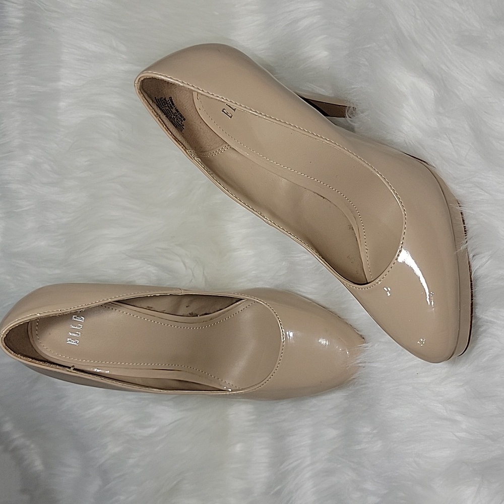 ELLE women's Nude  Patent Leather Vegan smStiletto High Heel Shoes 8 1/2 M